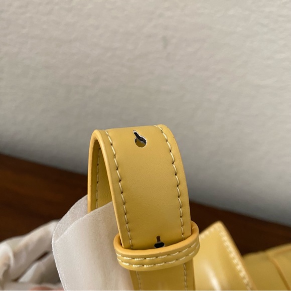 Puffy Patent Leather Yellow Intrecciato Cassette Bag Weave Crossbody B6 - Picture 9 of 12